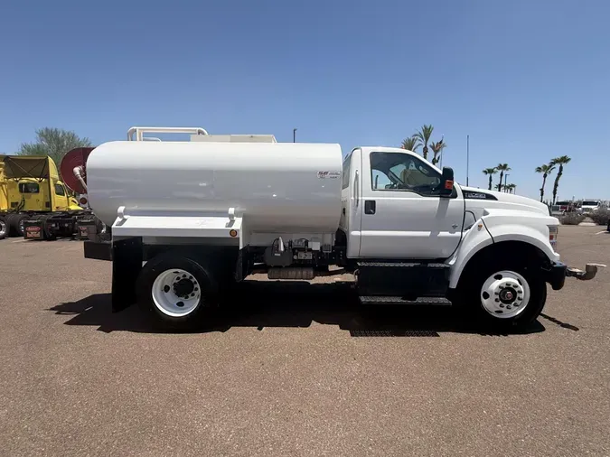 2025 Ford F-750