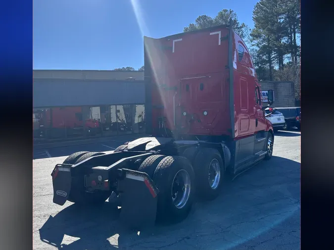 2021 FREIGHTLINER CASCADIA 126