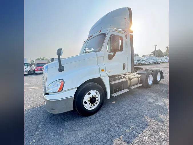 2017 FREIGHTLINER/MERCEDES CASCADIA 125546796dd1827a21c6d0ecbf4fb70c5fa