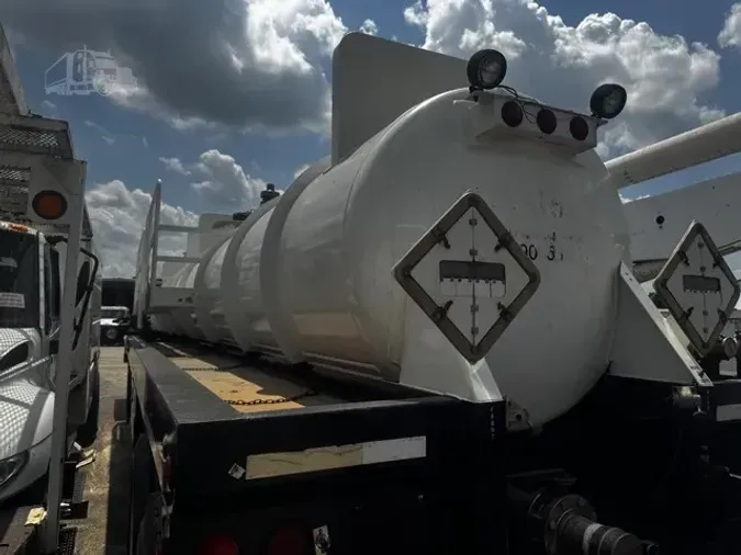 2011 TROXELL CHEMICAL VAC TANK