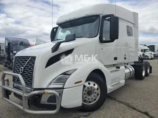 2024 VOLVO VNL64T740