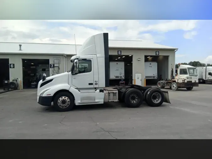 2020 Volvo VNL300