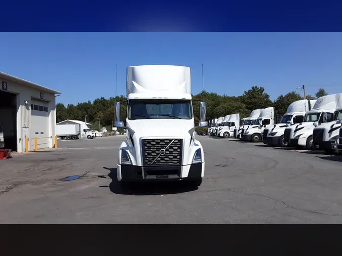 2018 Volvo VNL300