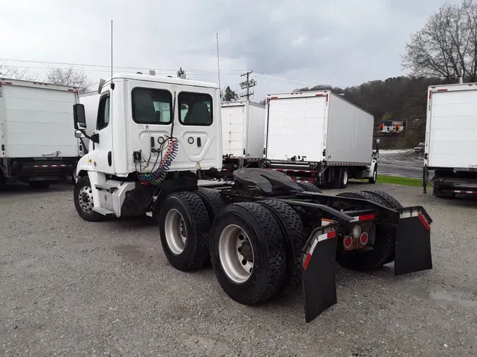 2020 FREIGHTLINER/MERCEDES CASCADIA 125