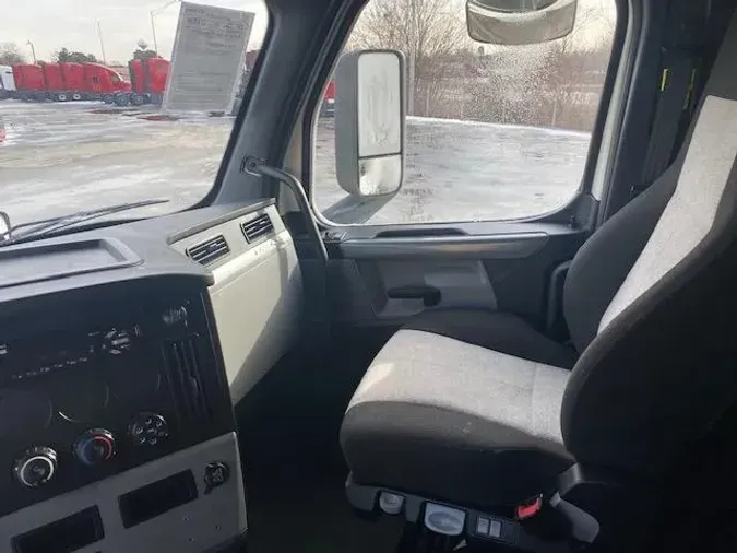 2020 Freightliner Cascadia