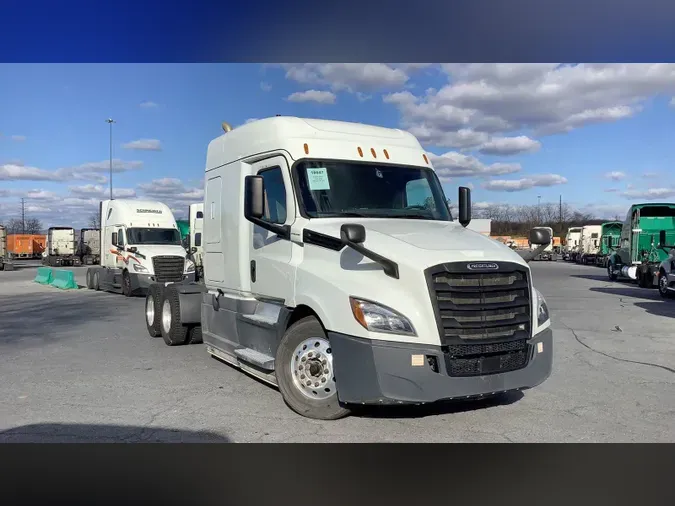2020 Freightliner Cascadia 12654802afb83a7808d25be5dafd9ec8a4d