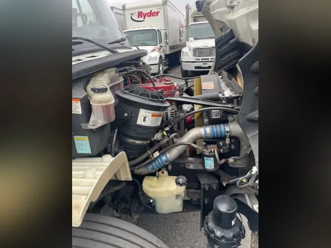 2018 FREIGHTLINER/MERCEDES M2 106