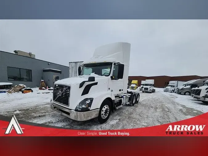 2018 VOLVO VNL300