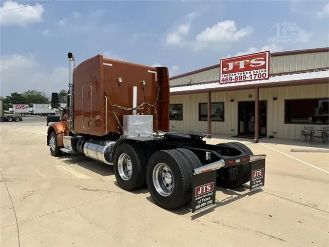 2021 PETERBILT 567