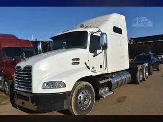 2012 MACK PINNACLE CXU613