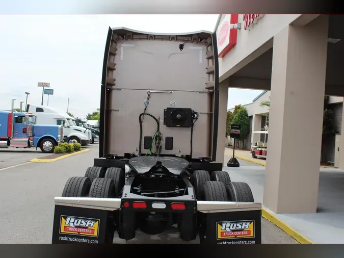 2023 Peterbilt 579
