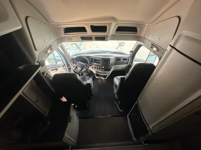 2022 Peterbilt 579