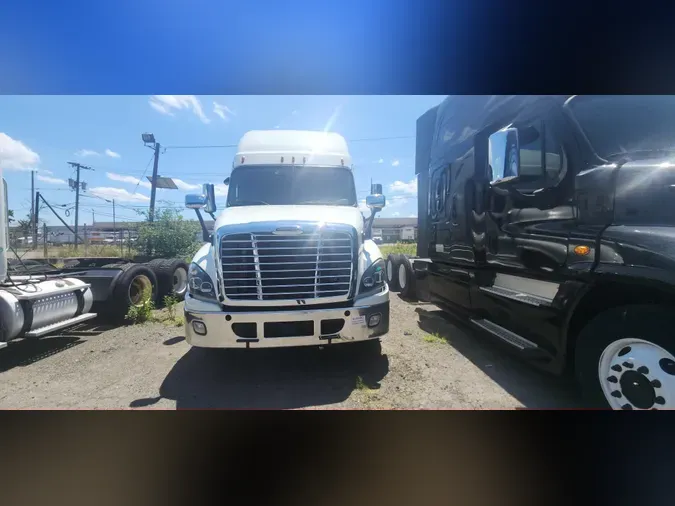 2019 FREIGHTLINER/MERCEDES CASCADIA 125