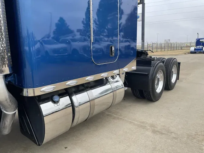 2023 Peterbilt 389549737f28a5ee9b4bbad28bd83379b6e