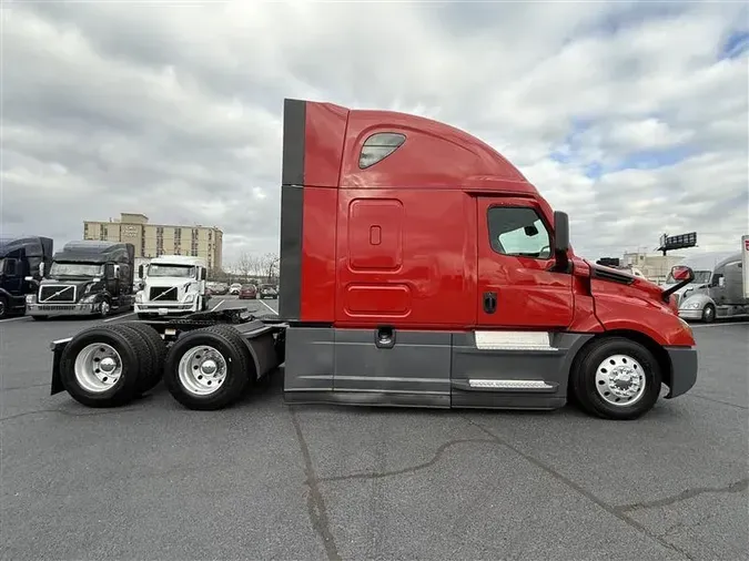 2021 FREIGHTLINER CASCADIA