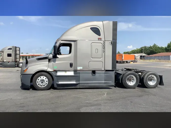 2022 Freightliner Cascadia 126