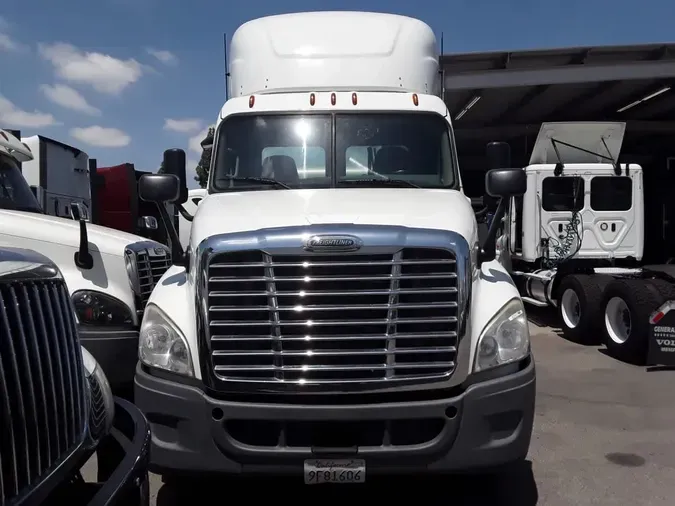 2018 FREIGHTLINER CASCADIA 125