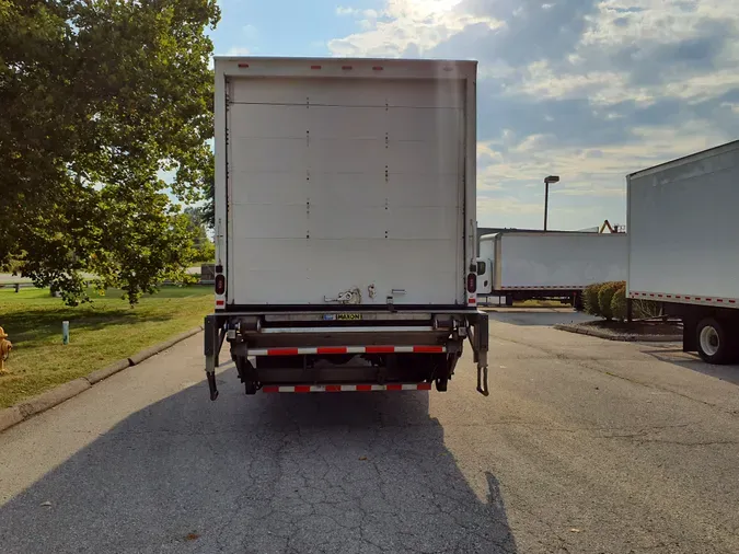 2018 FREIGHTLINER/MERCEDES M2 106