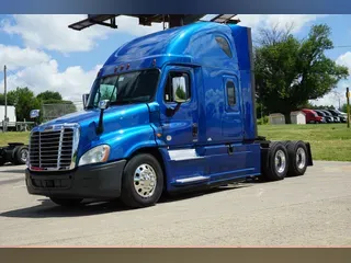 2017 FREIGHTLINER CASCADIA EVOLUTION