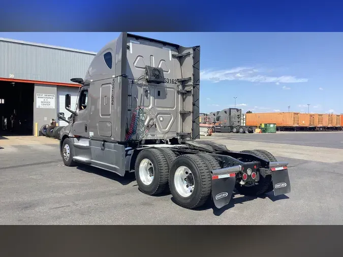 2022 Freightliner Cascadia 126