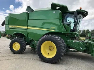2015 John Deere S670