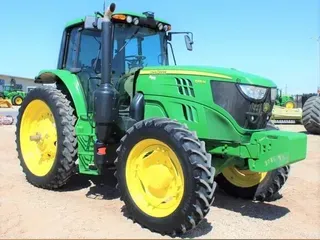 2017 John Deere 6155M