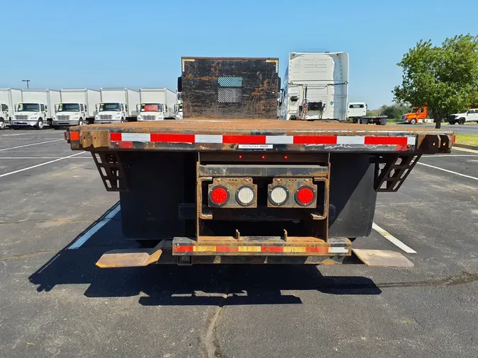 2016 FREIGHTLINER/MERCEDES M2 106