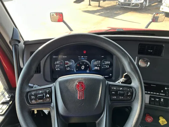 2024 Kenworth T680