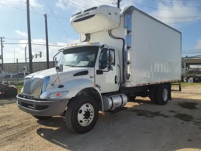 2020 NAVISTAR INTERNATIONAL MV607 (4X2)