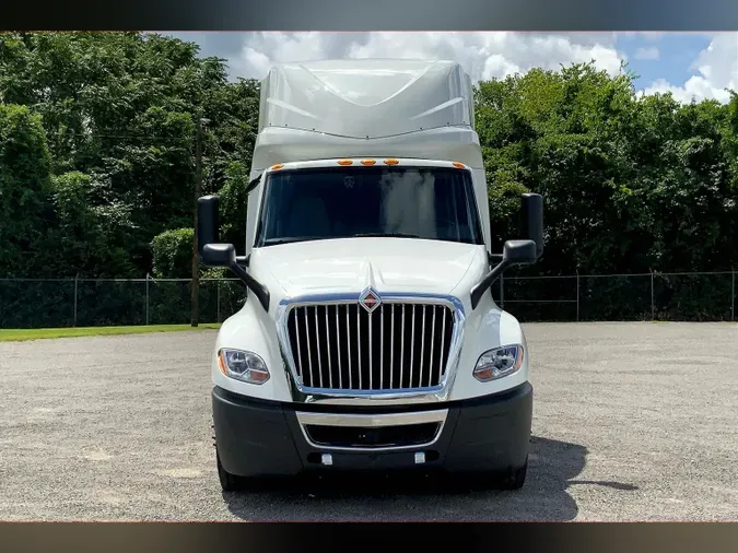 2023 INT LT625 6x4