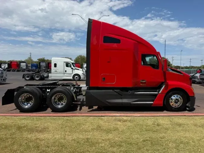 2023 KENWORTH T68054b04ccbc697bc71d18fc35bc338ea0a