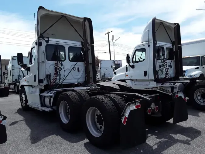 2019 FREIGHTLINER/MERCEDES CASCADIA 125