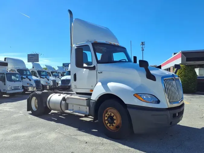 2021 NAVISTAR INTERNATIONAL LT625 DAYCAB S/A