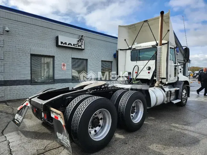 2018 MACK CXU613