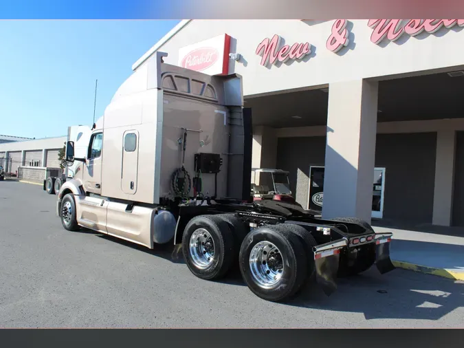 2023 Peterbilt 579