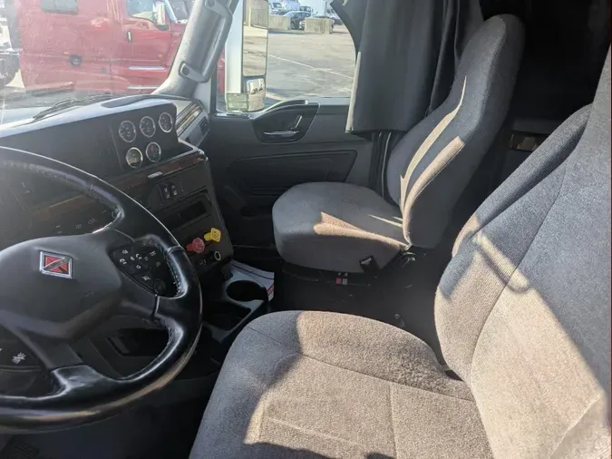 2022 International LT625