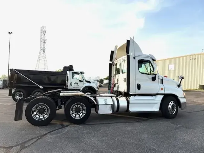 2015 Freightliner Cascadia