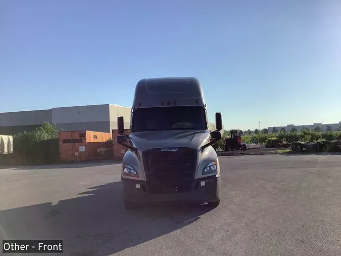 2021 Freightliner Cascadia 126