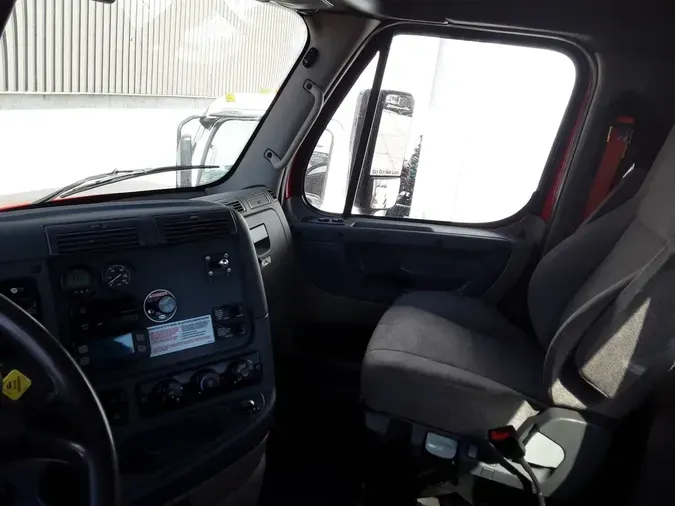 2019 FREIGHTLINER/MERCEDES CASCADIA 125