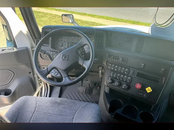 2022 INT LT625 6x4