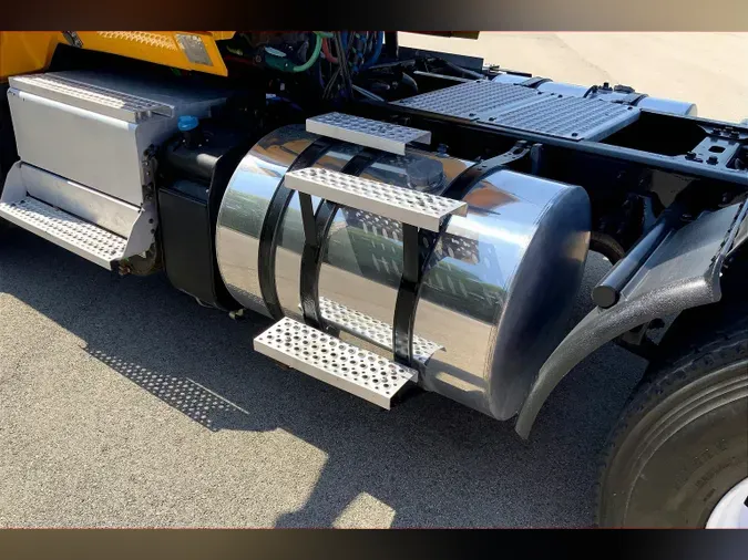 2019 INT LT625 6x4