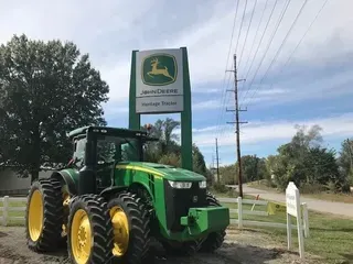 2012 John Deere 8260R