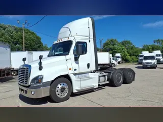 2019 FREIGHTLINER/MERCEDES CASCADIA 125