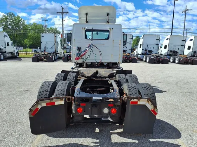 2019 VOLVO VNL64T-300