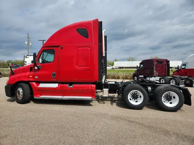 2012 FREIGHTLINER Cascadia 125