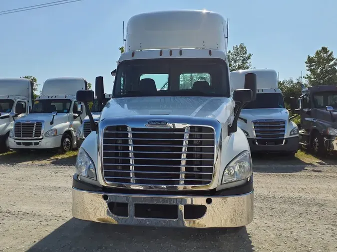2020 FREIGHTLINER CASCADIA 125
