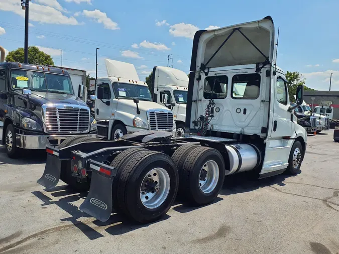 2020 FREIGHTLINER/MERCEDES NEW CASCADIA PX12664