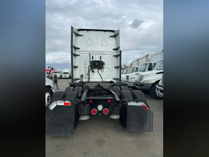 2019 FREIGHTLINER/MERCEDES CASCADIA 125