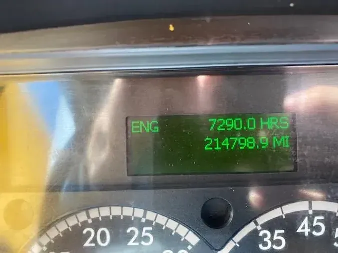 2019 Freightliner Business Class M2 106