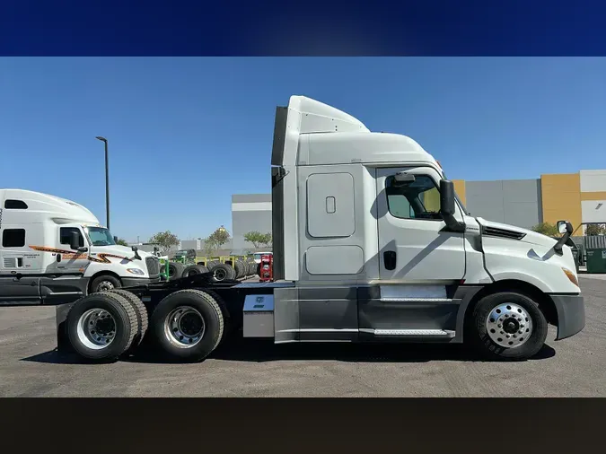 2020 Freightliner Cascadia